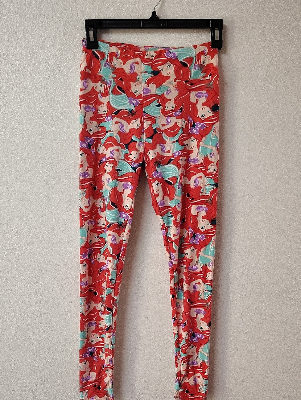 lularoe Red Ariel All-Over Print‎ Leggings 5